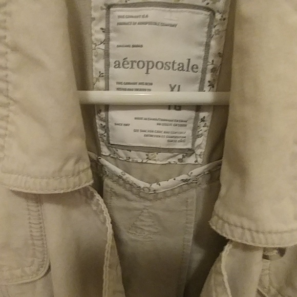 Jaket - Picture 3 of 3